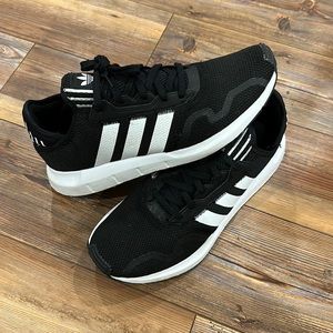Adidas swift run size 11.5